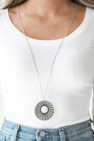Chicly Centered - Multi/Green